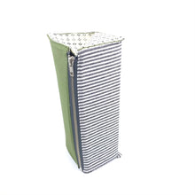Load and play video in Gallery viewer, Zip-Up Tray 07